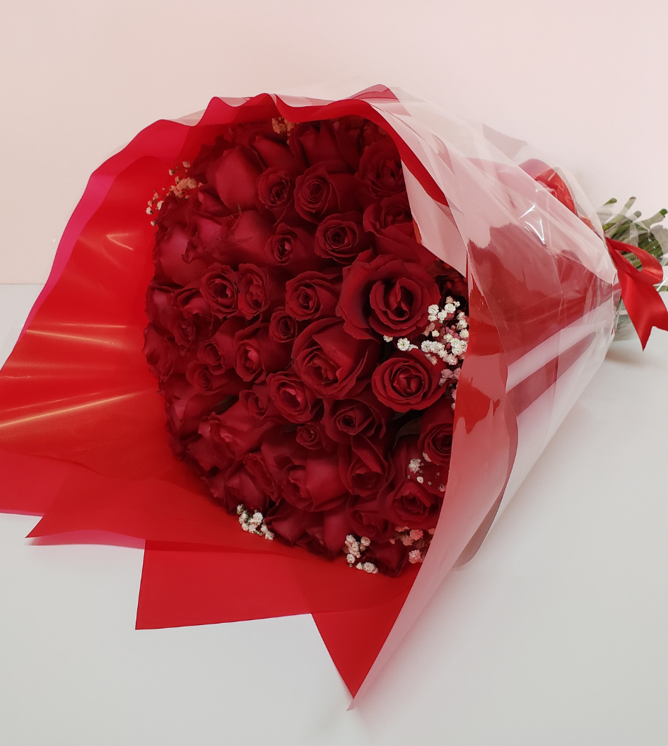 Ramo de rosas y gypsophylia 72 piezas | Florería Liliana | Flores a  domicilio CDMX