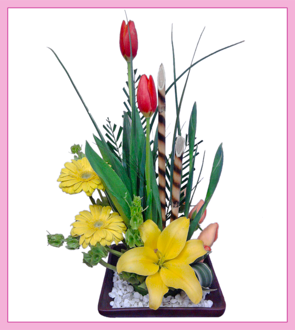 Arreglo de flores naturales tulipanes rosas y gerberas