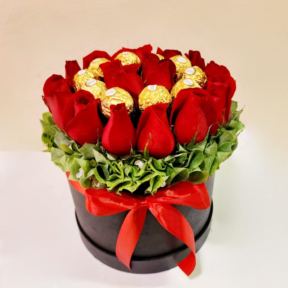 Rosas en caja con chocolates