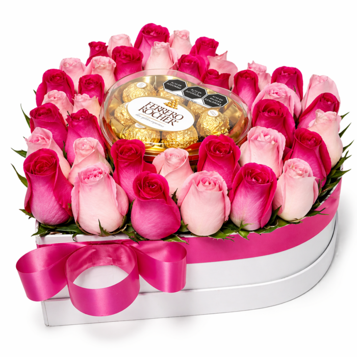 Arreglos de rosas con chocolates en forma de corazon