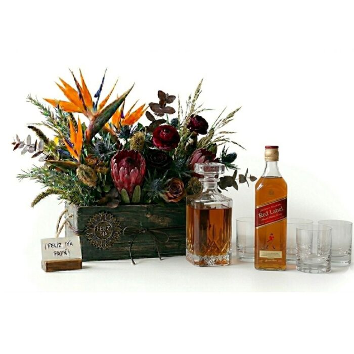 Regalo con Whisky para Hombre y Flores Exóticas Premium